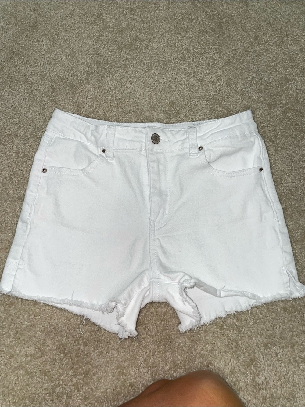 Zenana Acid washed Frayed Hem White Denim Shorts